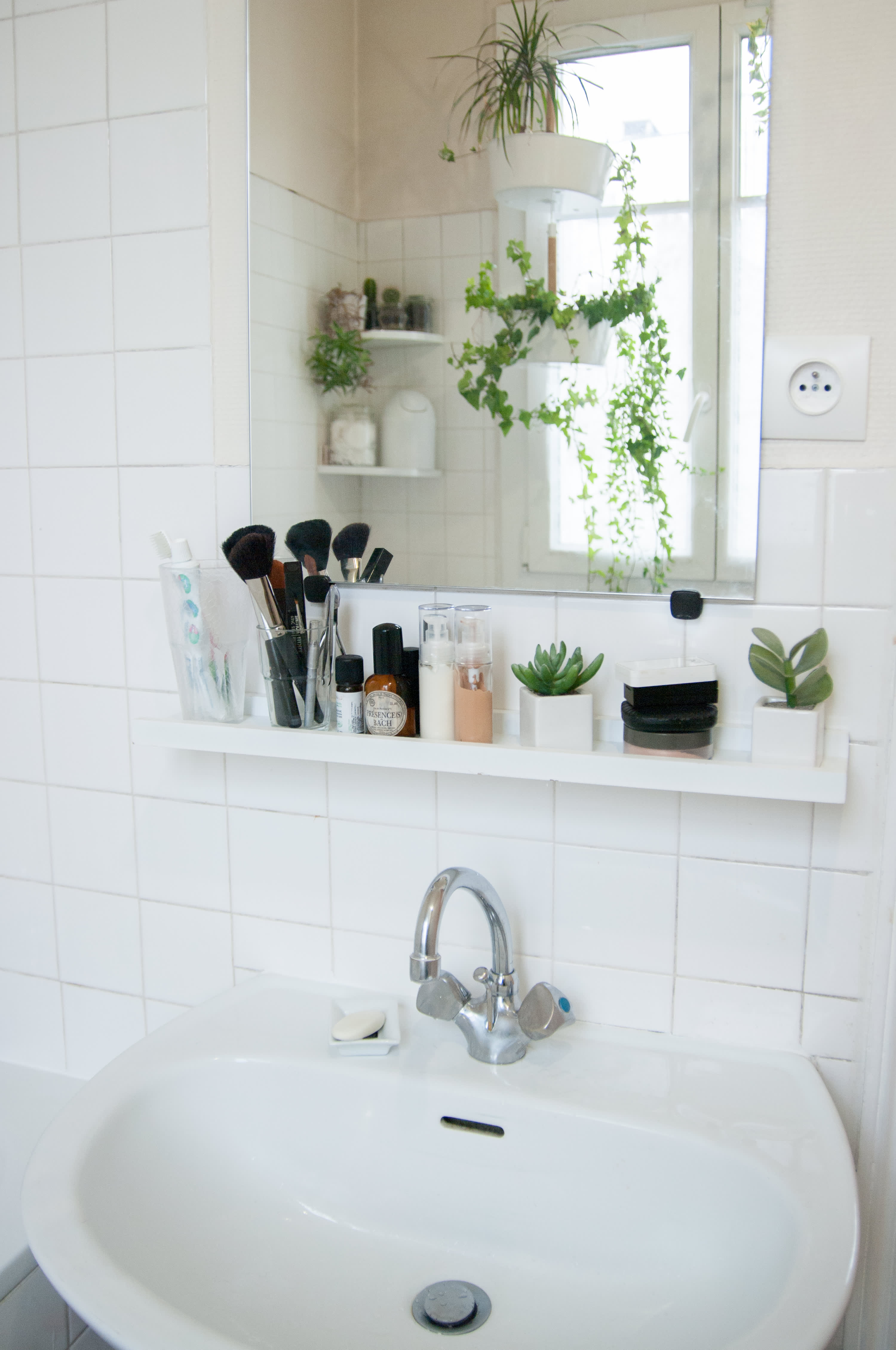 apartment bathroom sink